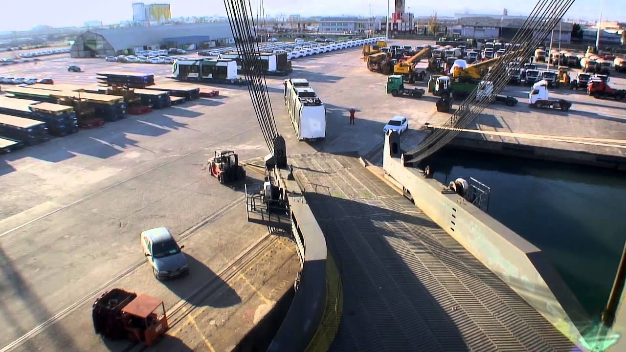 BREAKBULK -Loading Trains