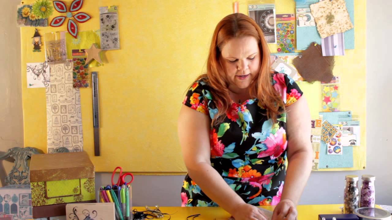 How to Make a Scrapbook With Wedding Cards : Craft Project Tips