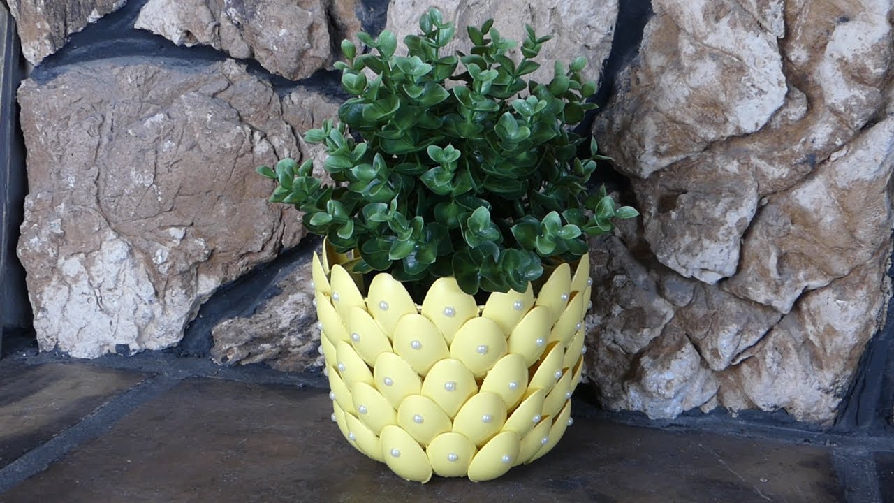 'On The Fly...DIY' Pineapple Planter