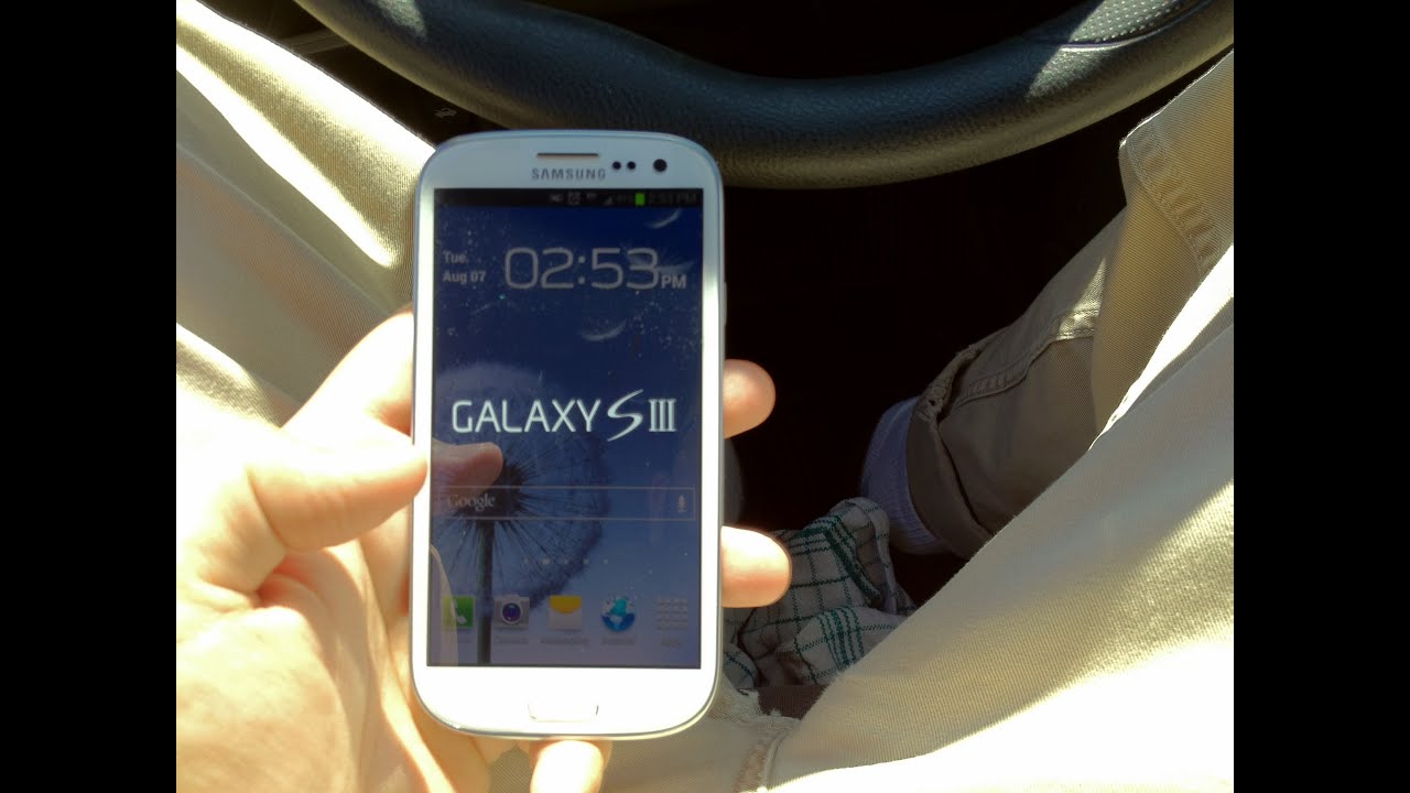 brown guy reviews samsung galaxy s3