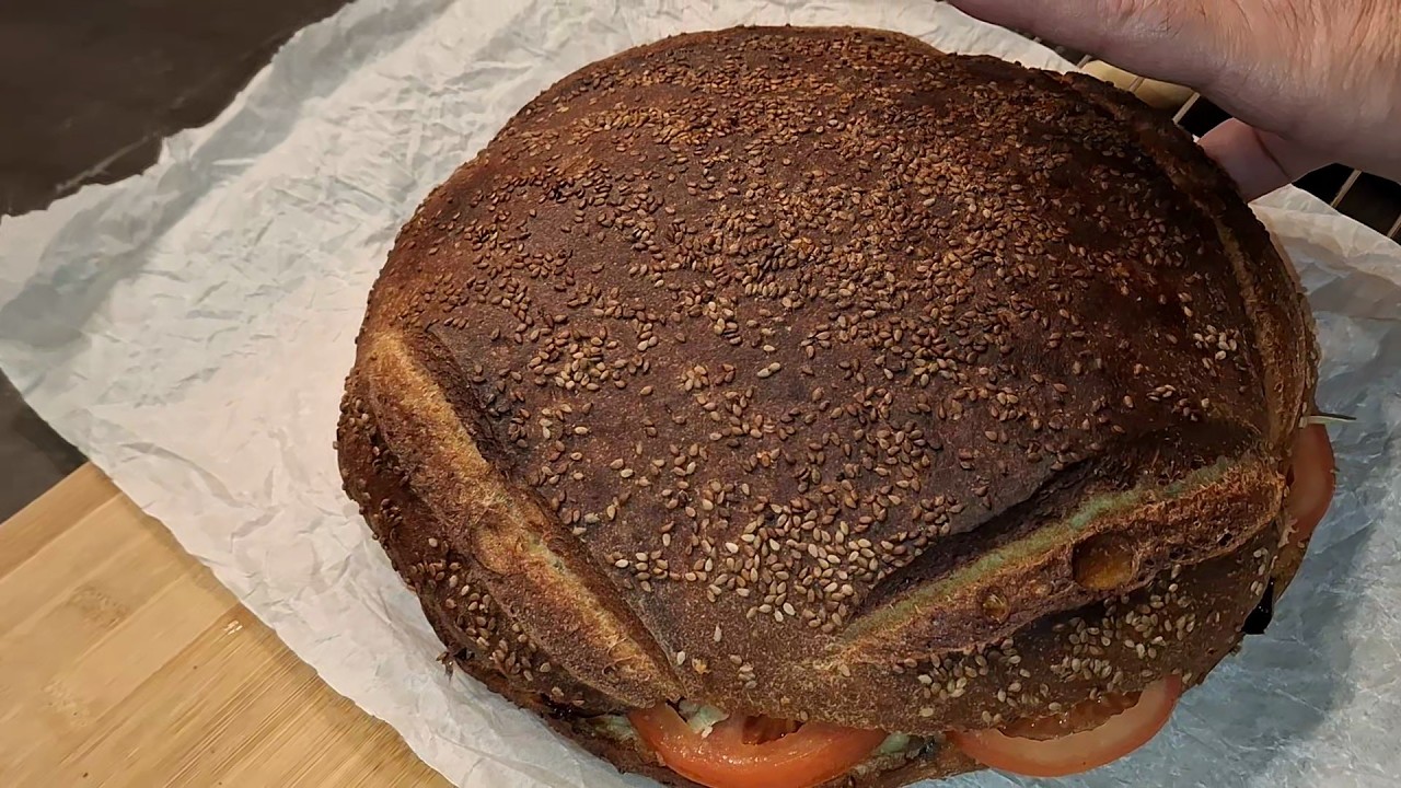 Pane Cunzato Siciliano! Pane Locale cotto a legna farcito con ingredienti locali Tipici Siciliani 🇮🇹