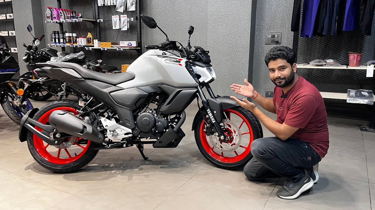 Yahi hai FZ-S V4 Ka New Model Ice White Colour On Road Price New Features New Changes ! Fzs v4 New