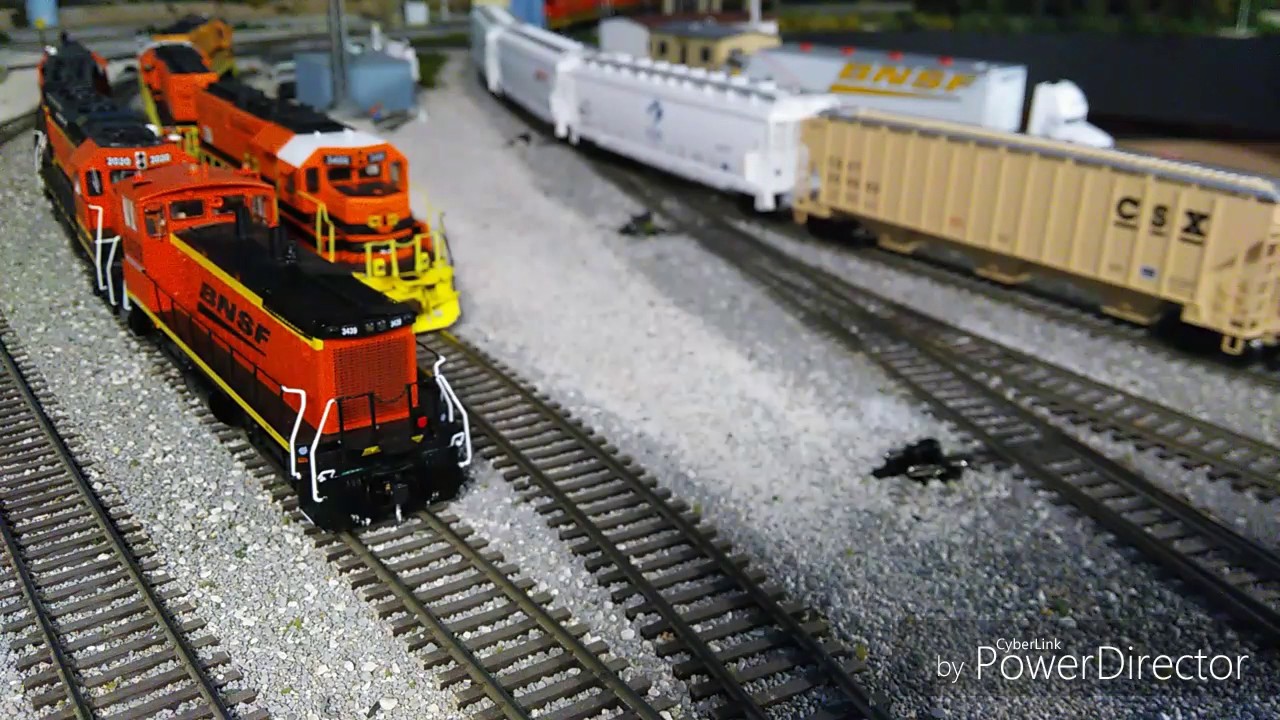 YARD CREW MAKING UP THE  M-SDGBAR