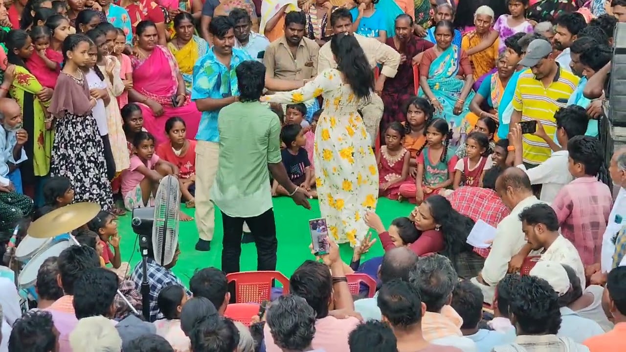 గోదారి గట్టు మీద రామ చిలకవే..