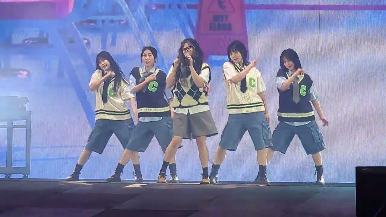 TWICE Jeongyeon(정연) - CAN'T STOP THE FEELING! - Melbourne - 20231104