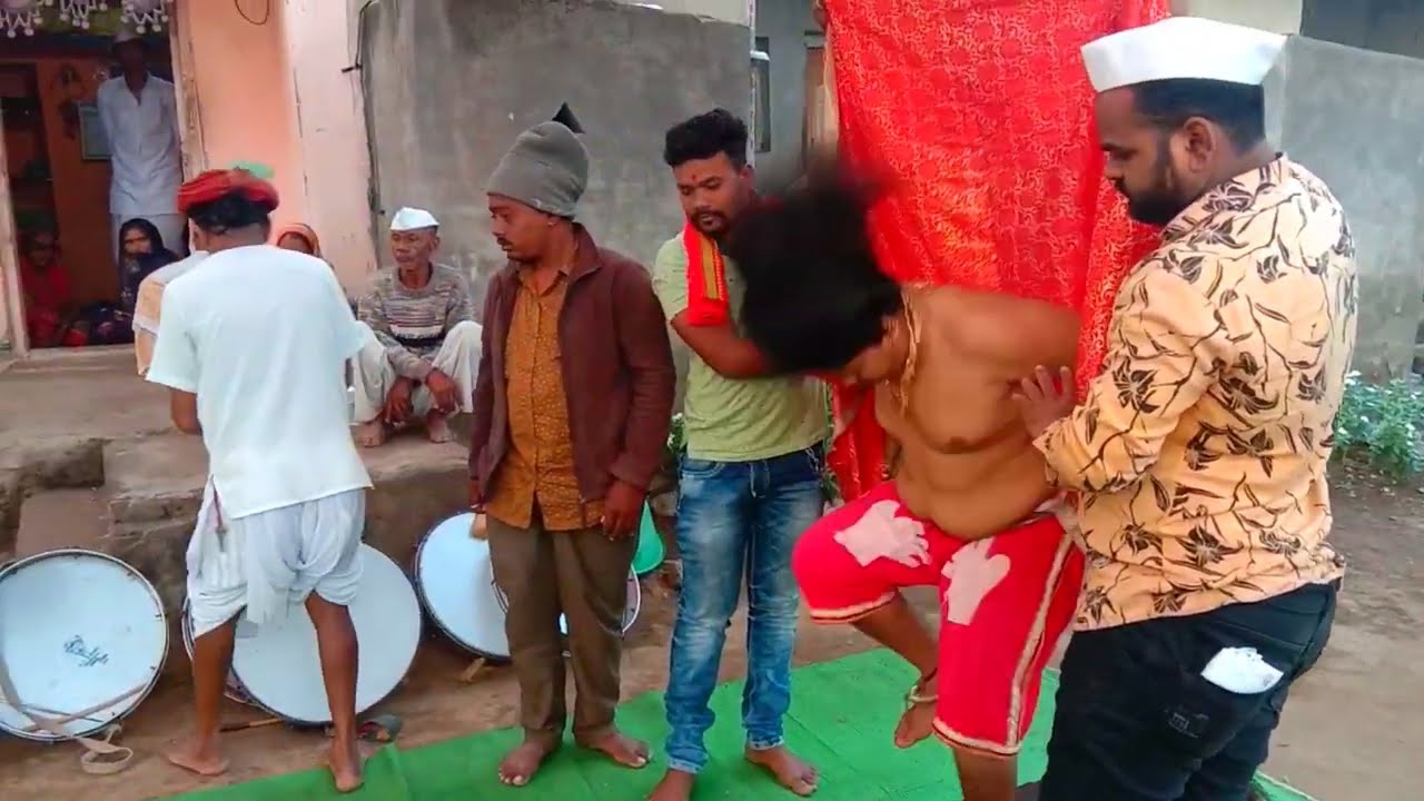 दादू भगत अमळनेर यांची बैठक