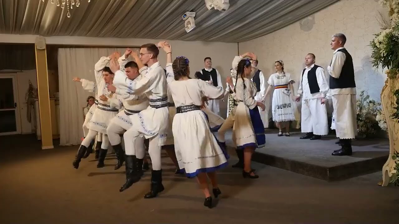 Ansamblul EDERA din Macea | Dans de Craiva