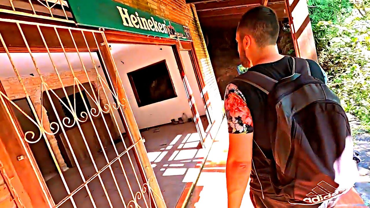 ENCONTRAMOS UM LOCAL ASSUSTADOR ABANDONADO DENTRO DA FLORESTA!