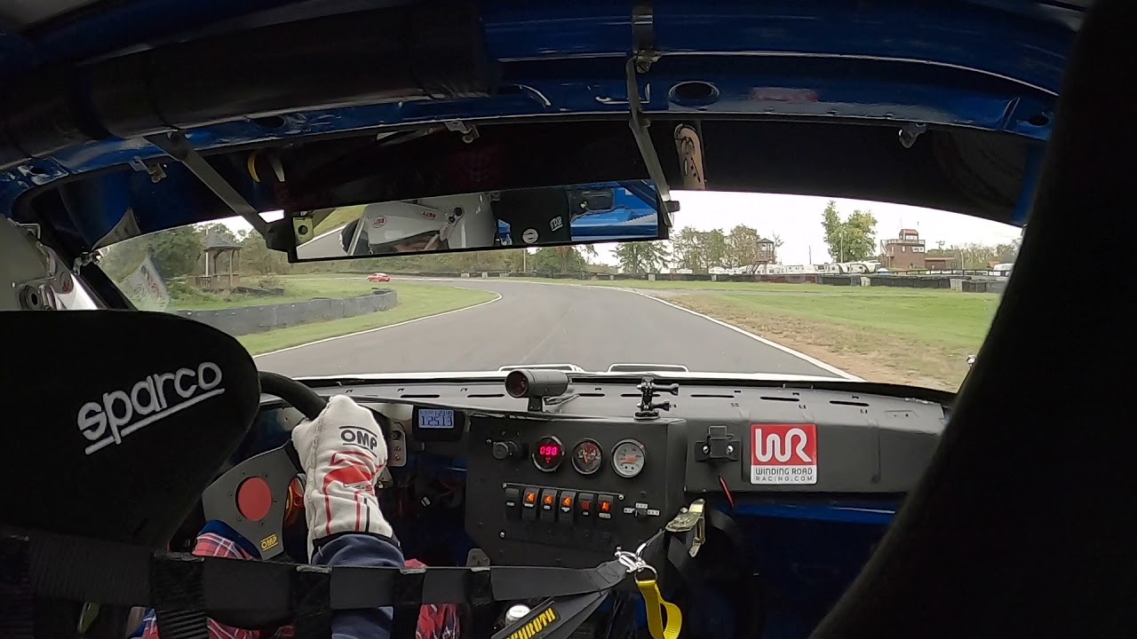 Chasing a Porsche 911 Turbo in my Porsche 944 Turbo at Summit Point (PCA Track Day)