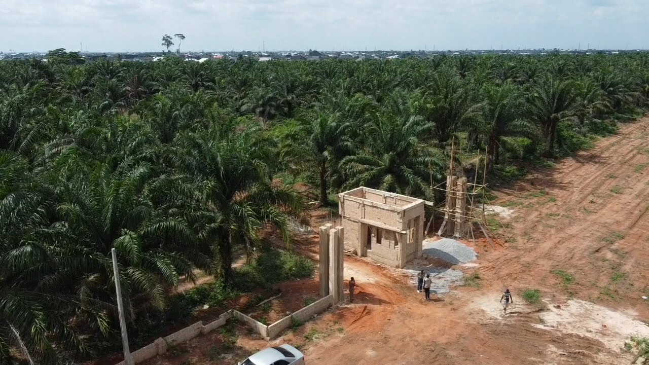 ERE ROYAL ESTATE, UHIE COMMUNITY, OFF SAPELE ROAD.BENIN CITY.