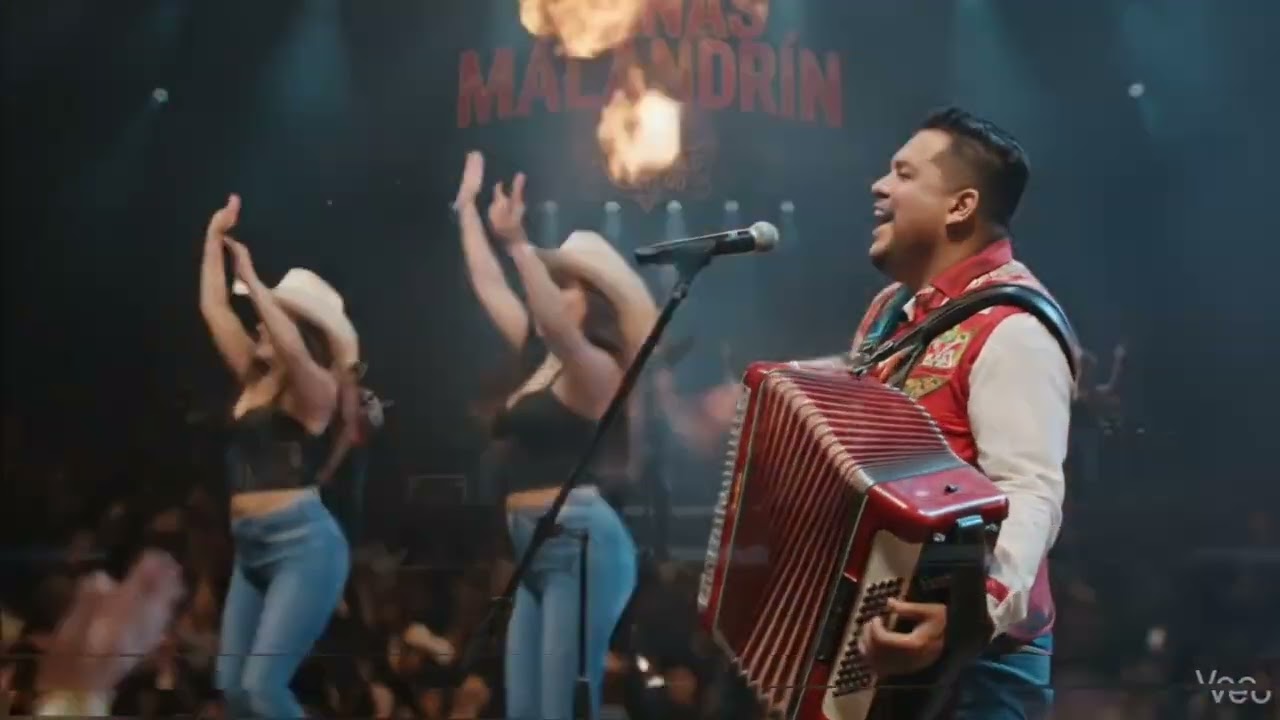 Si ya tienes un cariño para qué quieres más..puro estilo Greñas Malandrín 