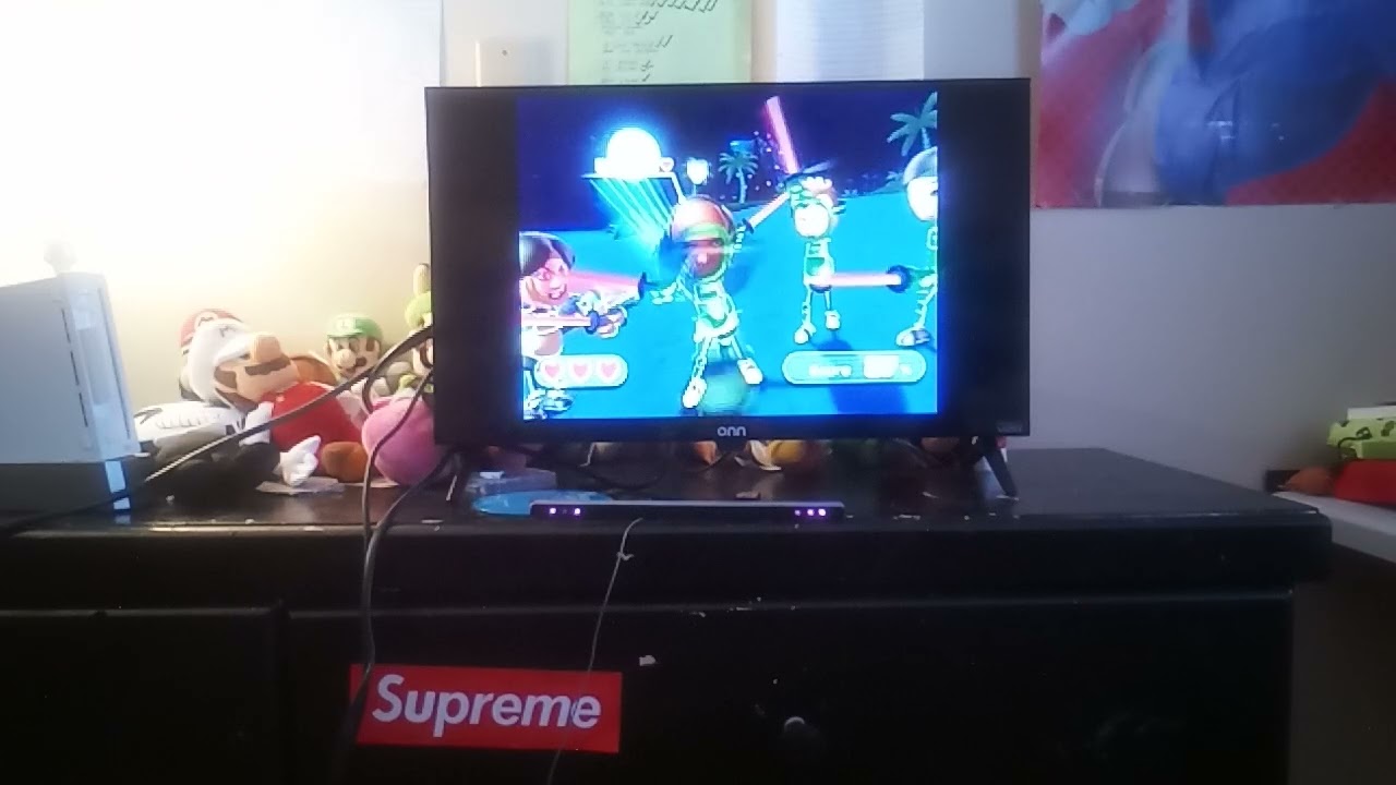 Wii sports resort Swordplay Showdown but I am hitting the other CPUs 