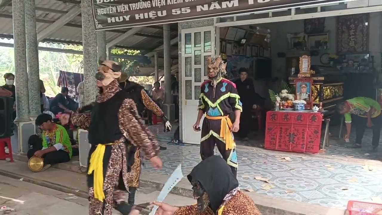 Lễ tang bác Lê Nguyên Năng