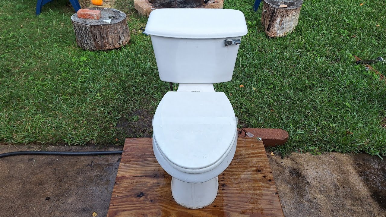 Comfort Height 1999 Universal-Rundle Atlas Flushes!
