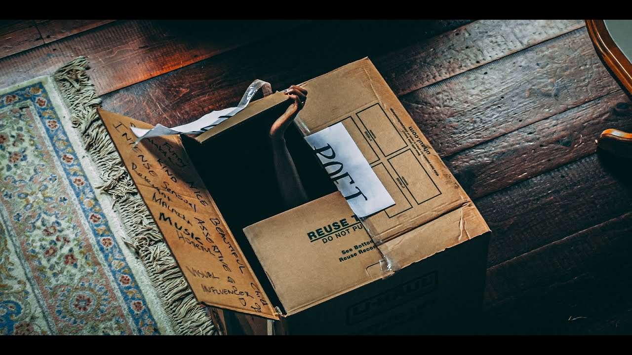 OUT OF THE BOX - Malaika UWAMAHORO
