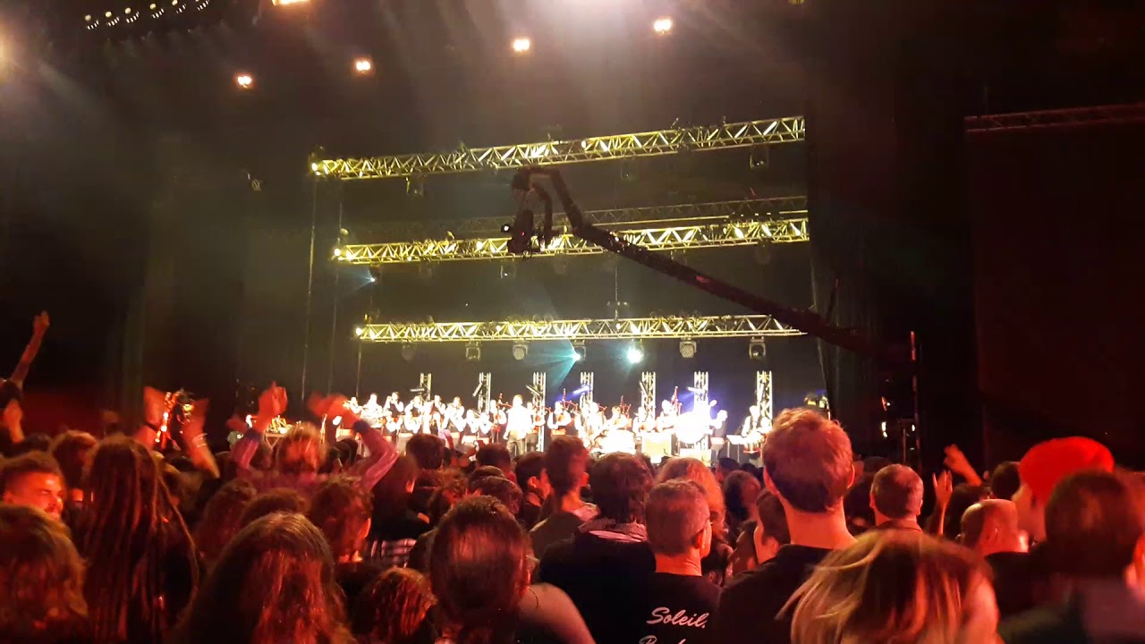 Gavotte de l'Aven par les Ramoneurs de Menhirs à Yaouank 2017