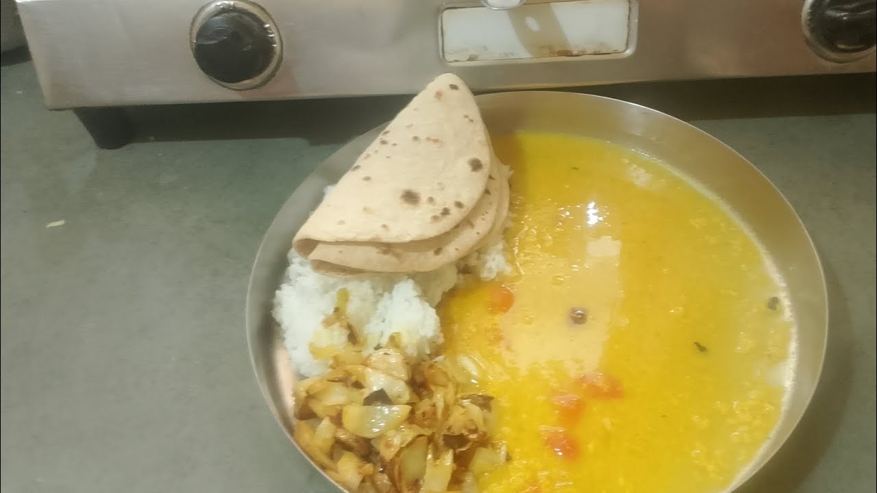 Daal chawal roti sabji banane ja rahi hun I block dekhte hain