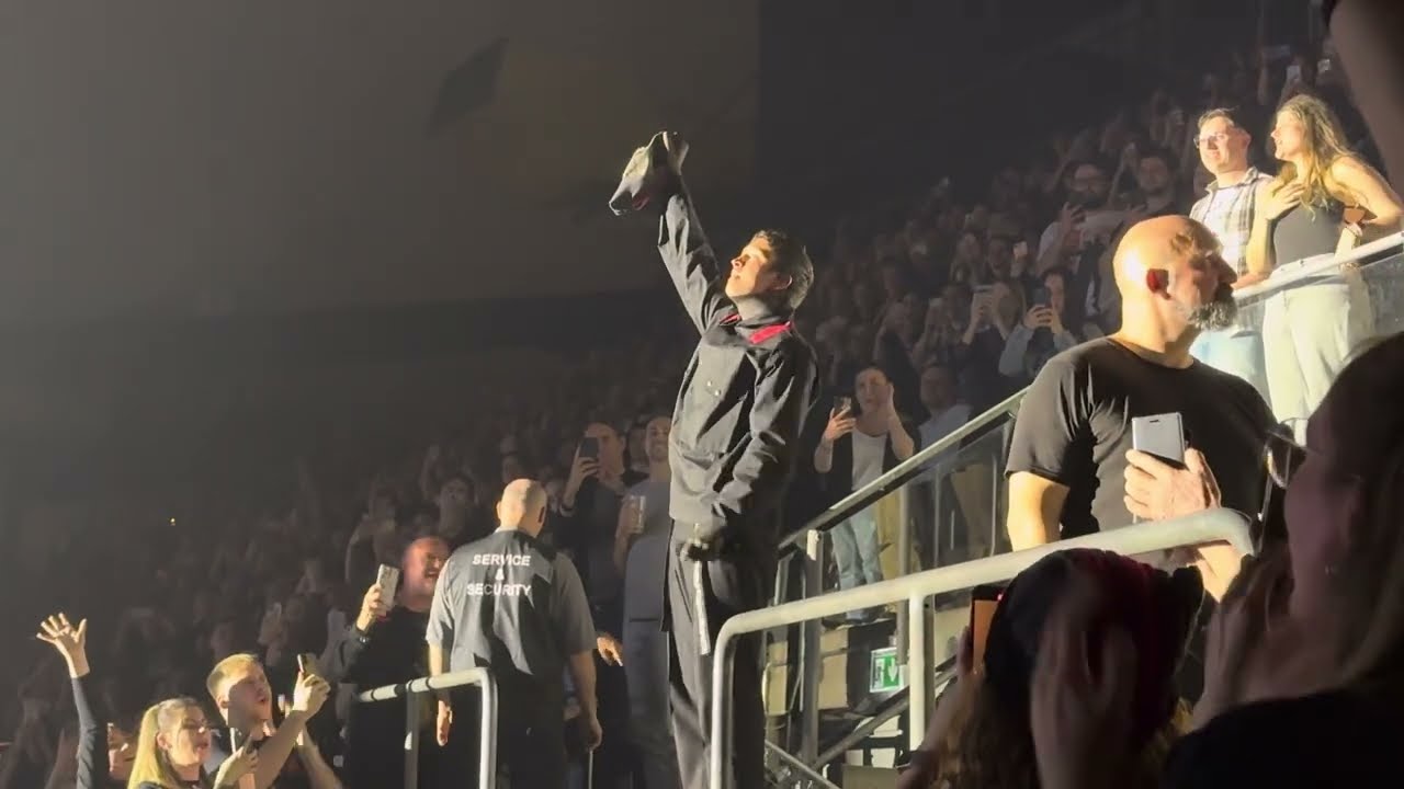 Tyler Teleport Car Radio Live - Twenty One Pilots Munich 2025