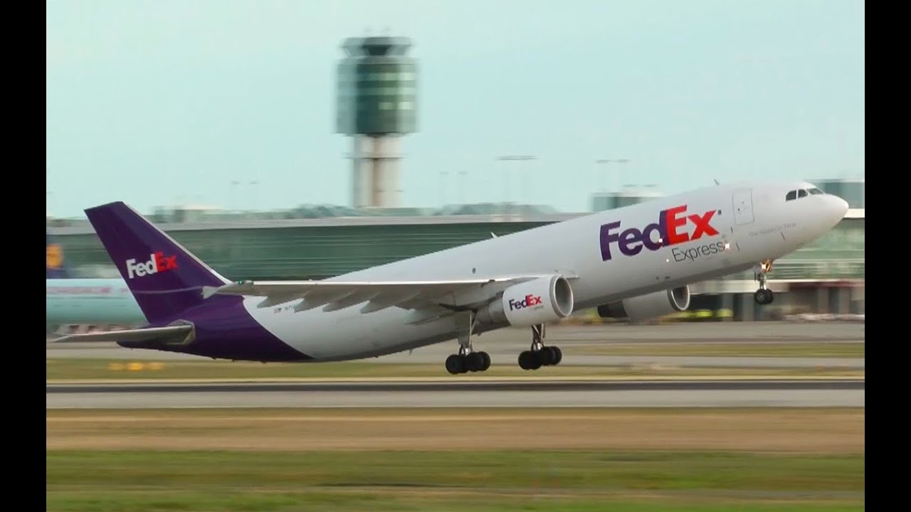 FedEx Airbus A300 Takeoff