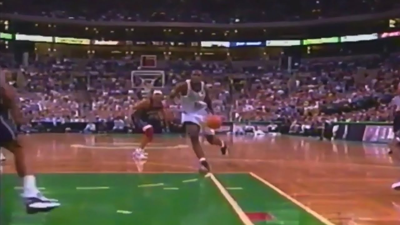 Antoine Walker Celtics 24pts 12rebs 5asts vs Nets (1997)