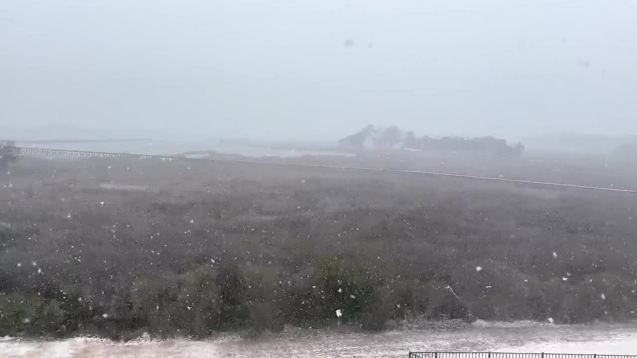 Snow falling in Hampstead