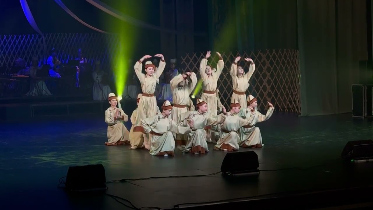 «степные девушки»