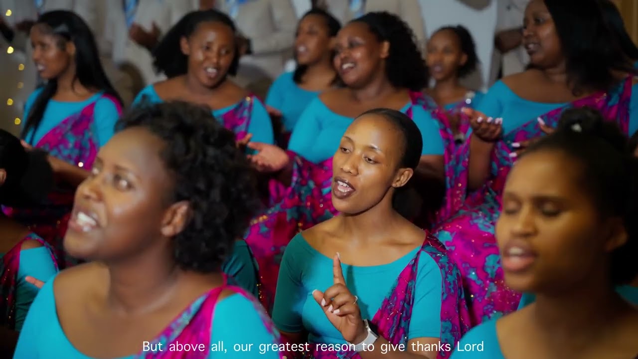 Warahabaye by Dukumbuyijuru Family Choir (USA) Official Video