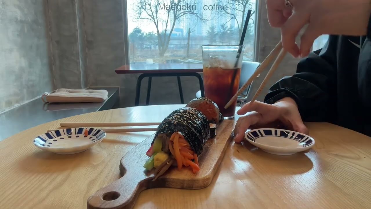 딸과 함께한 하루 브이로그 | 러닝과 카페, 조용한 일상