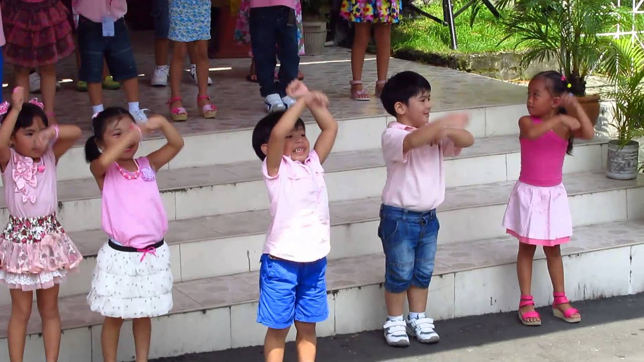 Buwan ng Wika - Ryan Dancing with Nursery and Kinder Classes