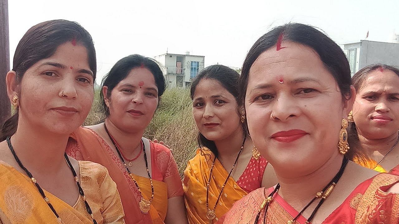 सुबह गए पेरेंट्स मीटिंग फिर गए कलश यात्रा में🙏🙏🕉️🕉️