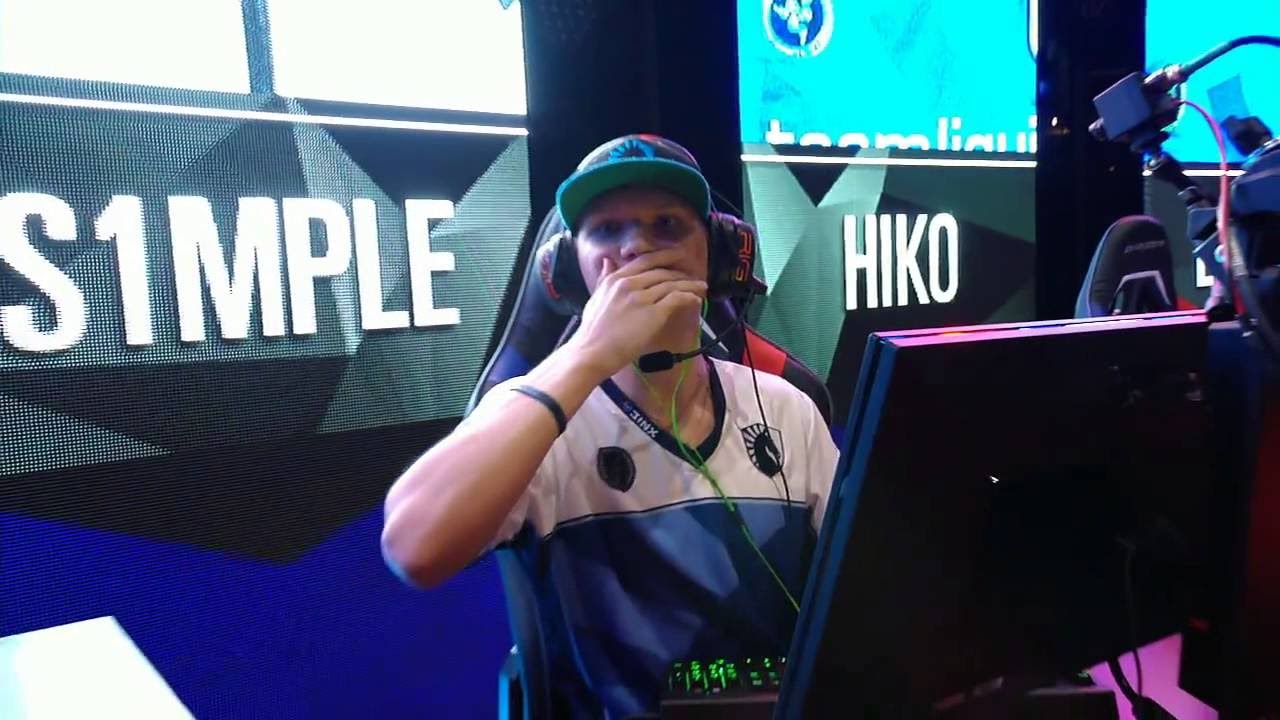 Coldzera's jumping AWP with S1mple Reaction and crowd reaction
