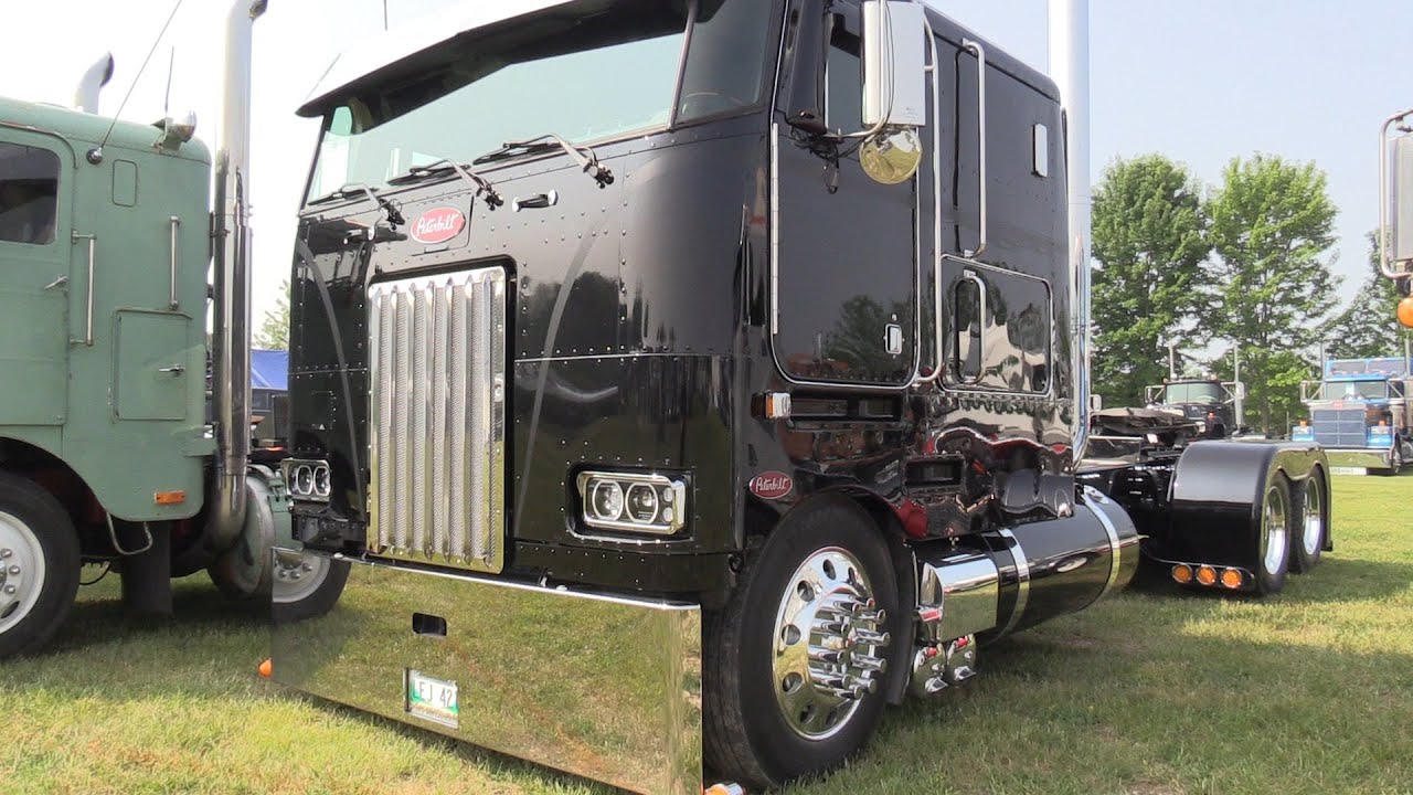 Black Beauty ! 1996 Peterbilt 362 Cabover Truck