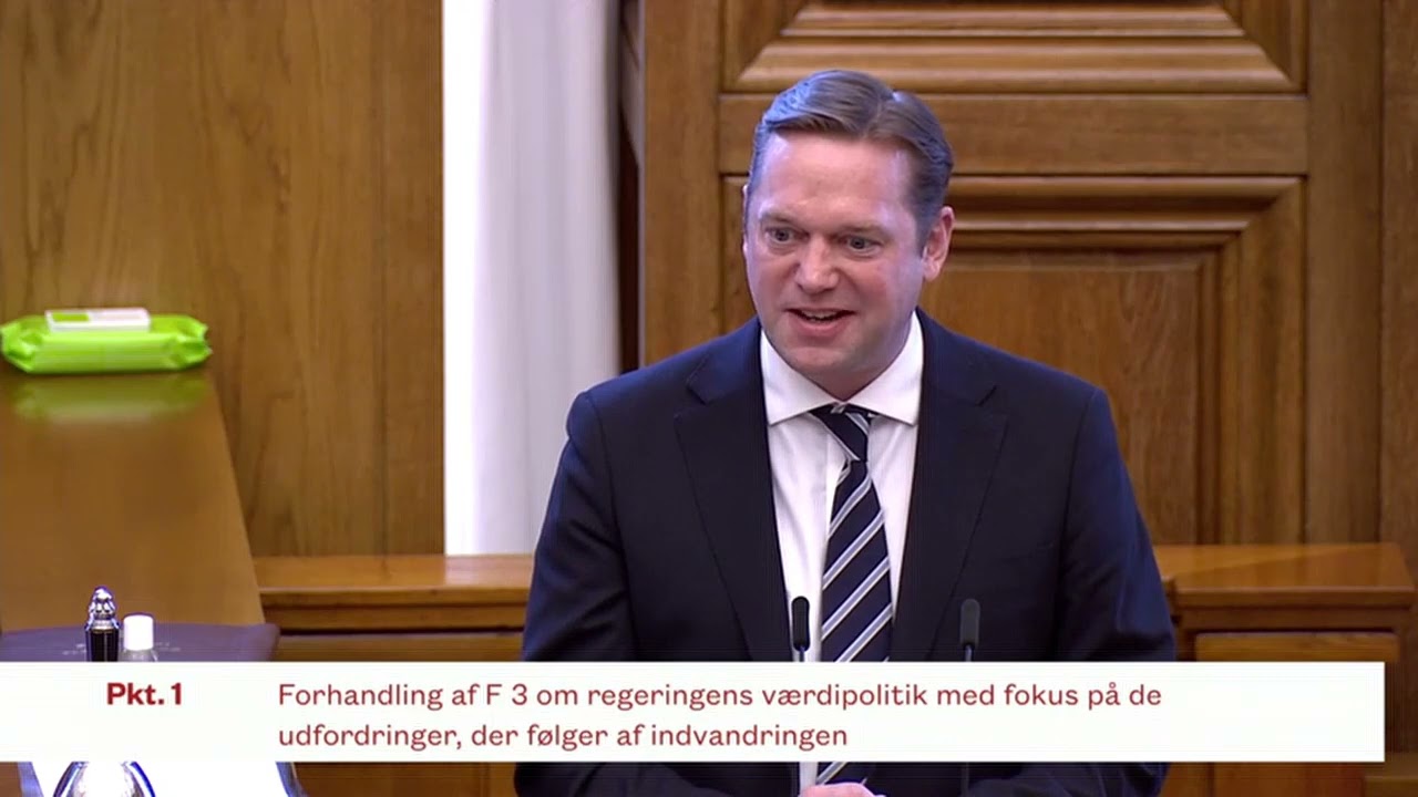 [DEL 4 af 4] Møde i salen om regeringens værdipolitik mhp. udfordringer der følger af indvandringen