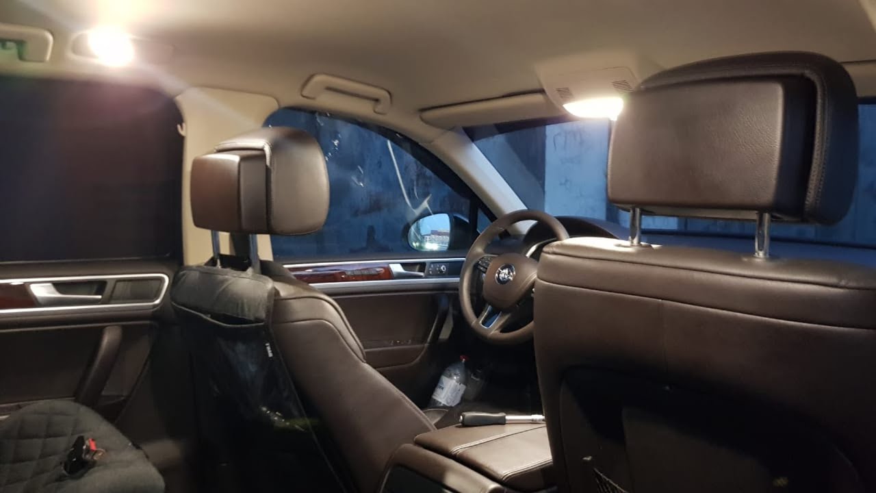 Замена освещения салона VW Touareg NF на светодиоды от Lumos