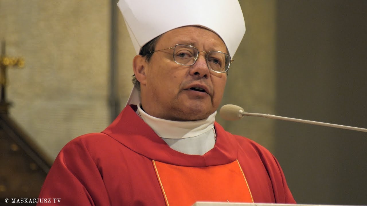 Nie oszukujmy podczas adoracji | abp Grzegorz Ryś