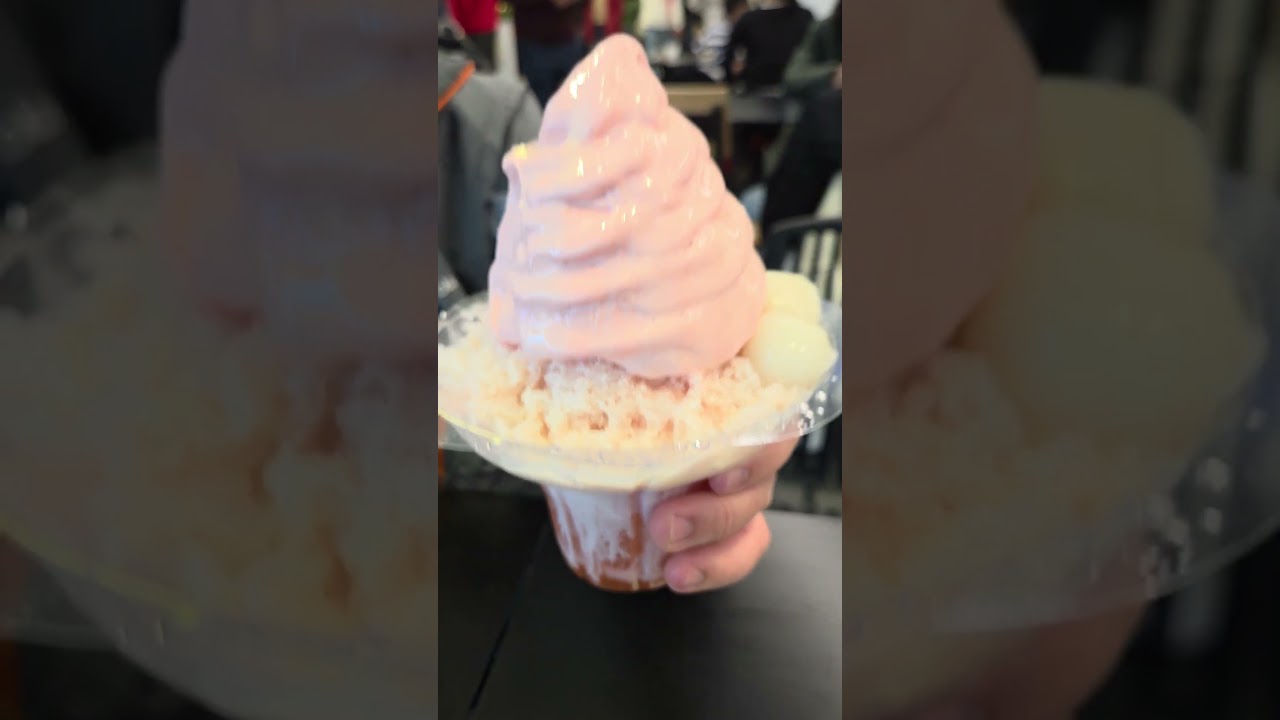 Strawberry Milk Shaved Ice With Strawberry Ice Cream At Matcha Café Maiko - By VANIA LARISSA