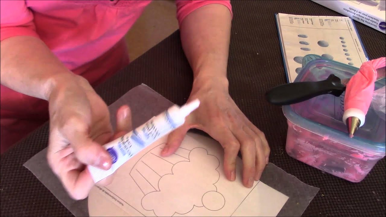 Transferencia de um Desenho para o Bolo, Licao #4 video 2 cont.