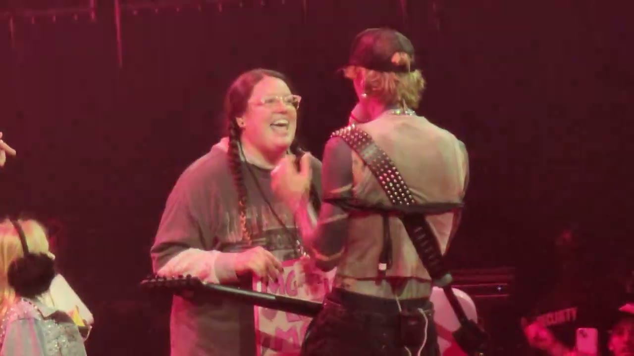 Bloody valentine michigan mgk 2025