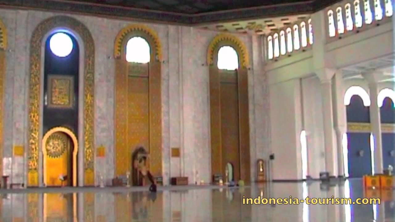 The Al Akbar, The Monumental Great Mosque - Surabaya