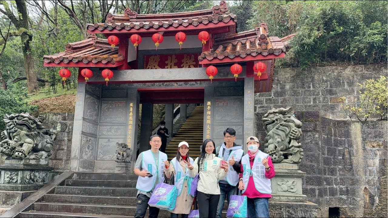 大年初一跟陳語倢一起走春，祝大家新年快樂