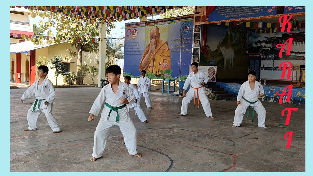 མོན་གྷོ་གཞི་རིམ་འོག་མའི་སློབ་གྲྭ་