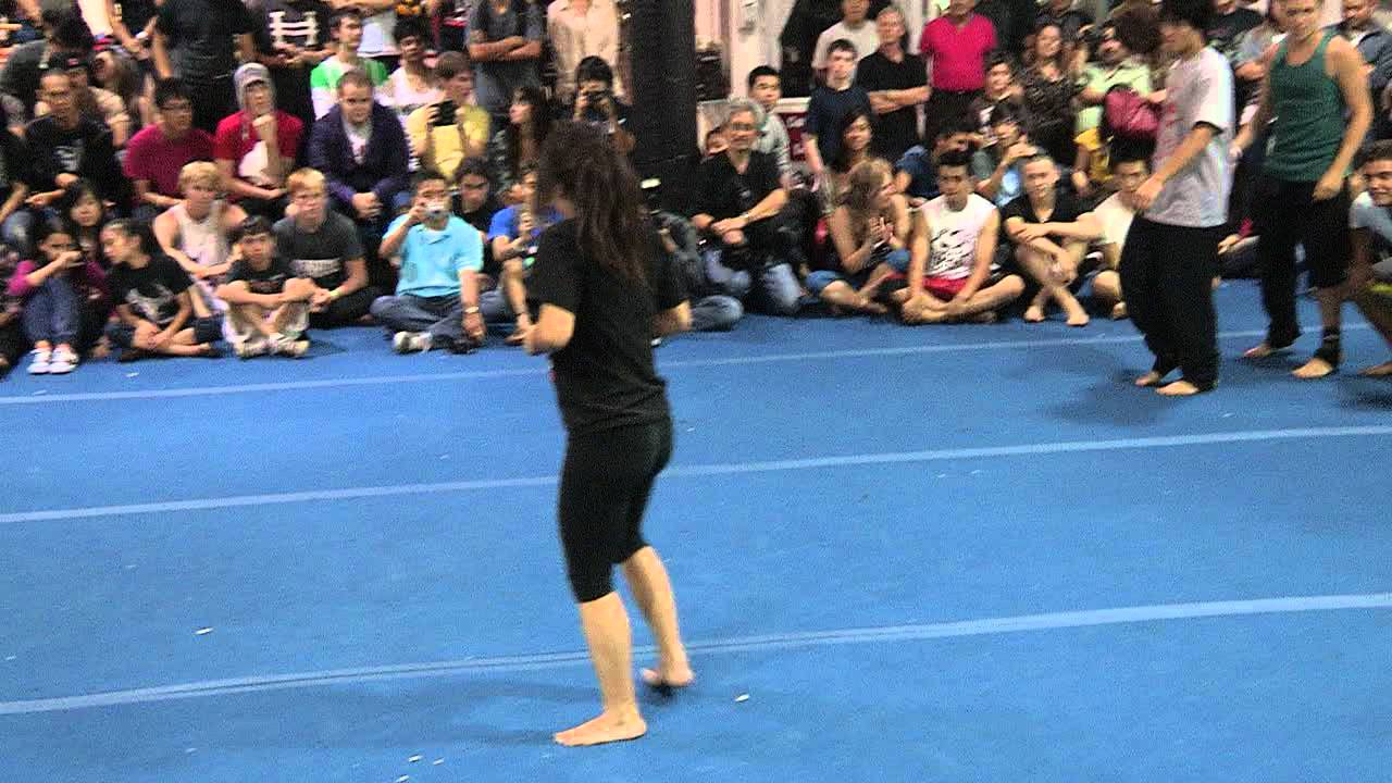 Loopkicks 2011 - Battle Night - Girls vs. Campers
