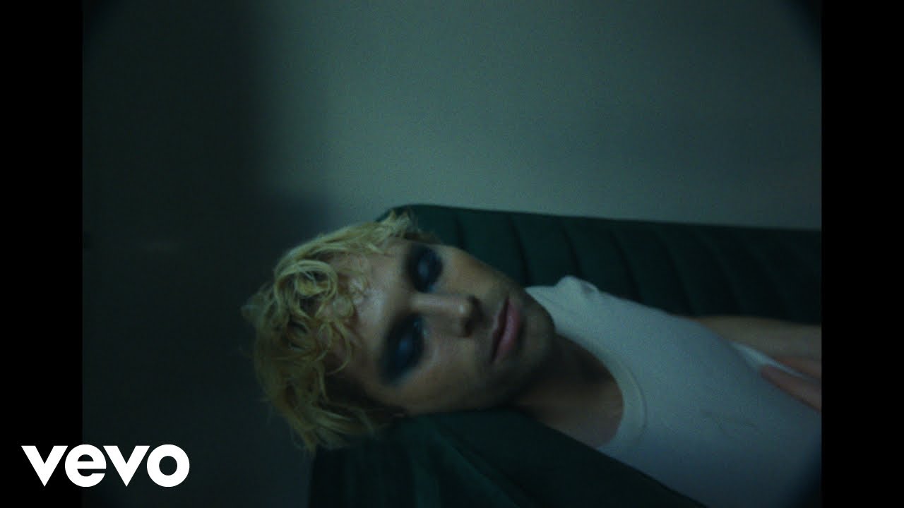 Luke Hemmings - Close Enough To Feel You (Official Visualizer)
