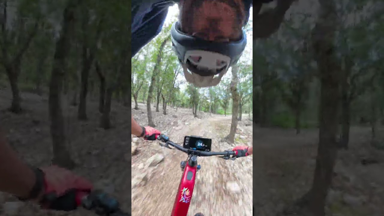 Whistle B-Rush A7.4 - Cala Gonone enduro - Dalla montagna al mare - Test Insta360 x4 - video 9-16