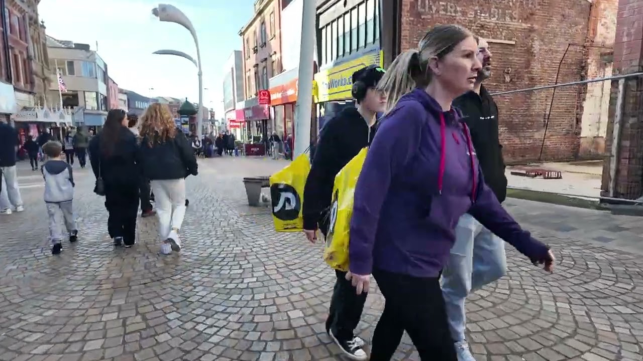 it looks quite a busy day .....blackpool
