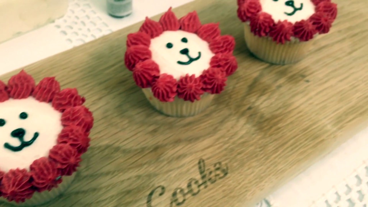 National Day Themed Cupcakes in 5 Easy Steps   The Finder x Two Expat Cooks HD