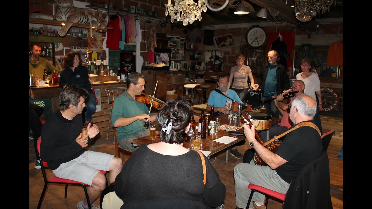 SESSION DE MUSIQUE IRLANDAISE A NOYAL SUR VILAINE