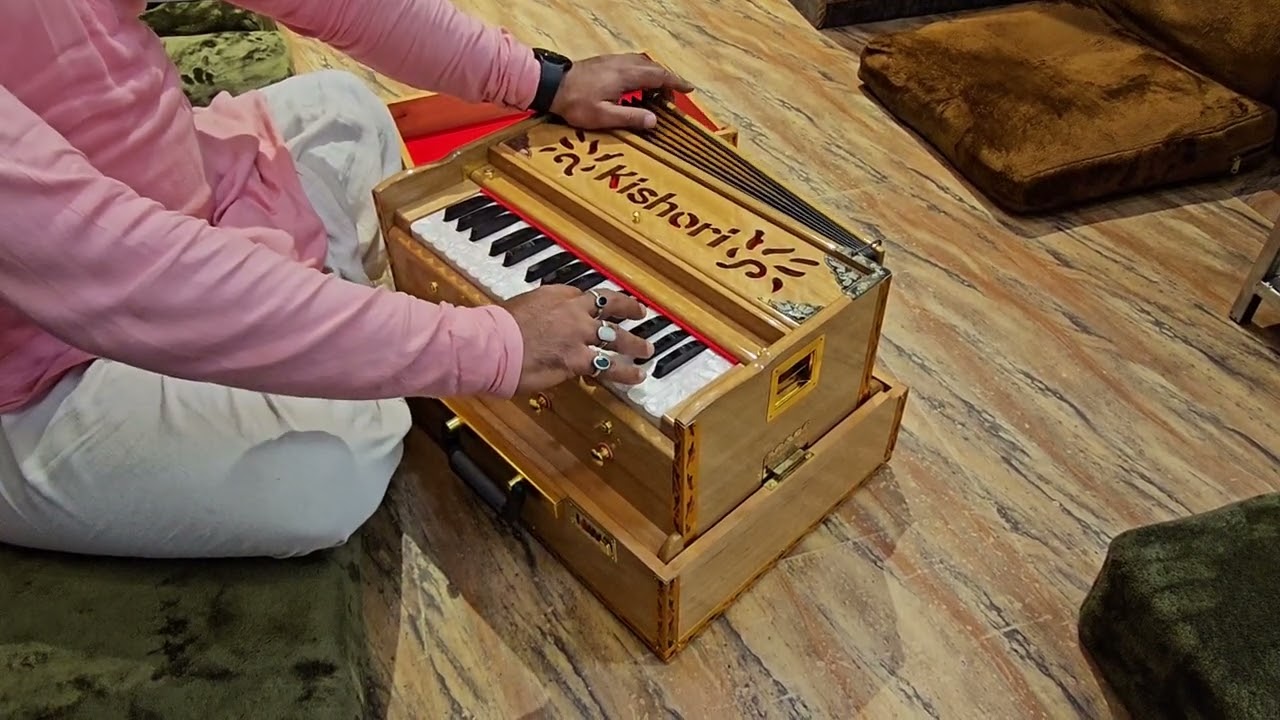Kishori Infinite Natural Color 32 Keys Portable Harmonium