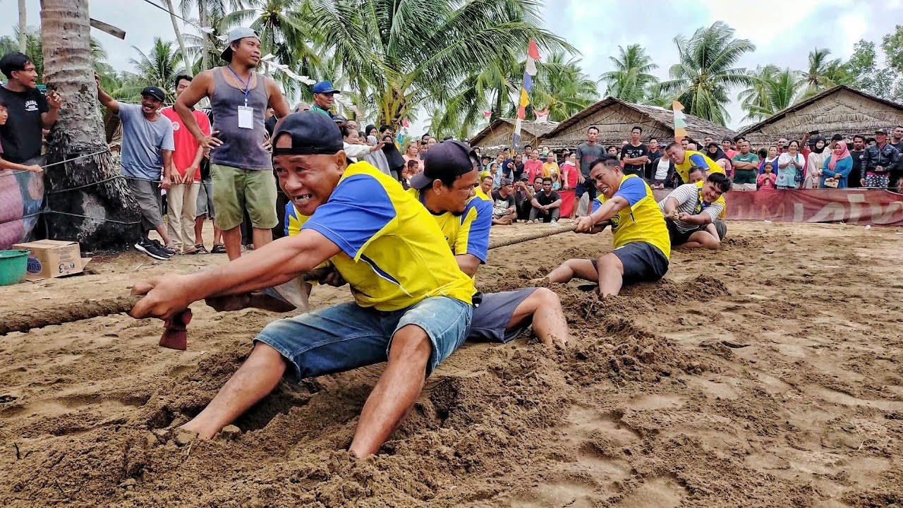 Tarik Tambang Paling Seru! HUT Republik Indonesia 77 di Pantai Gosong