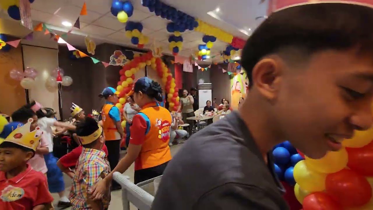 Jollibee kids party